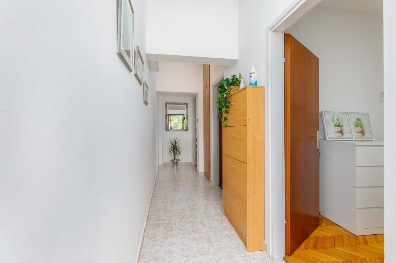Apartment Tesic Close To The Sea With Shared 4Xbicycles Fažana Exterior foto