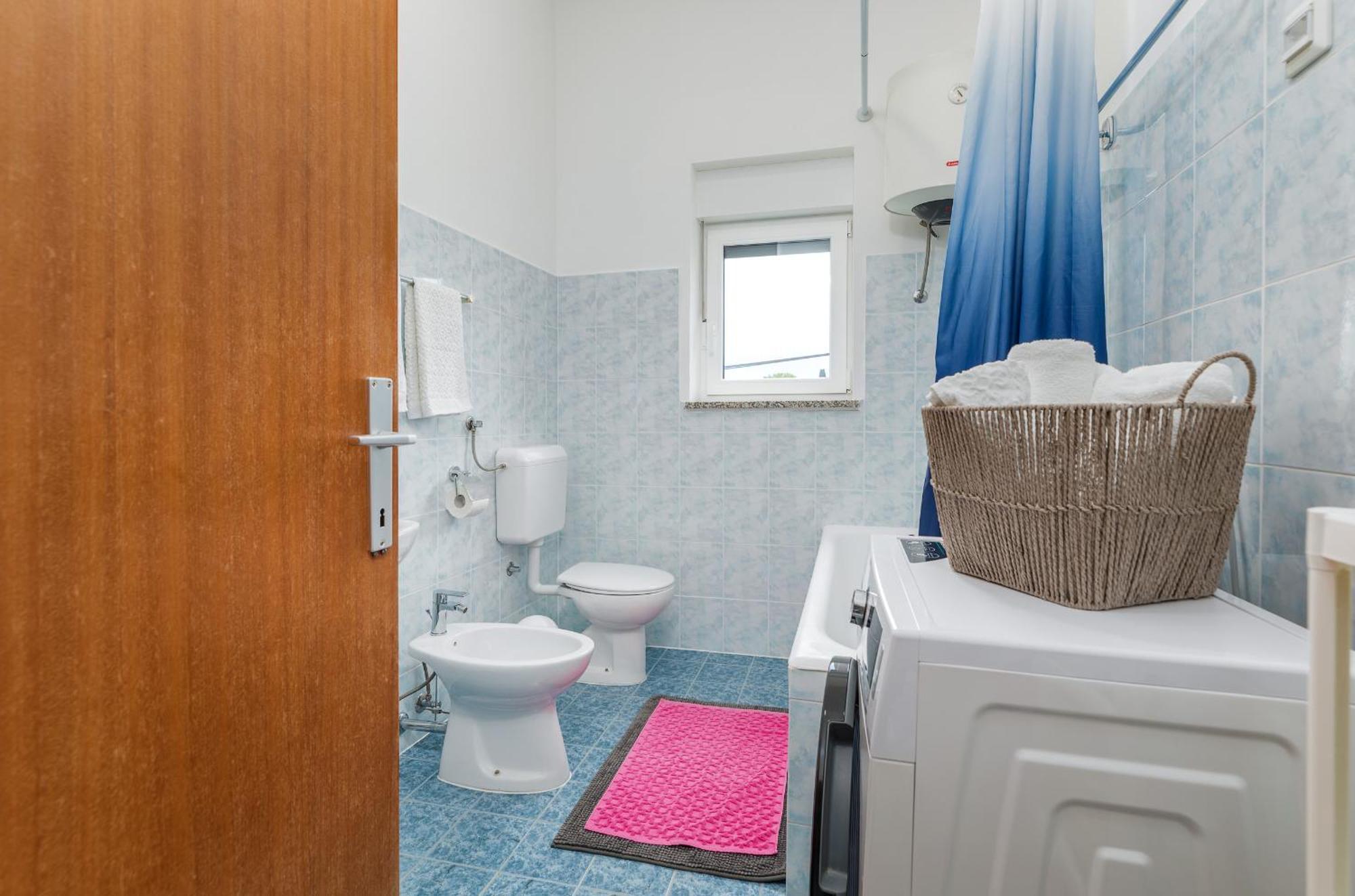 Apartment Tesic Close To The Sea With Shared 4Xbicycles Fažana Exterior foto