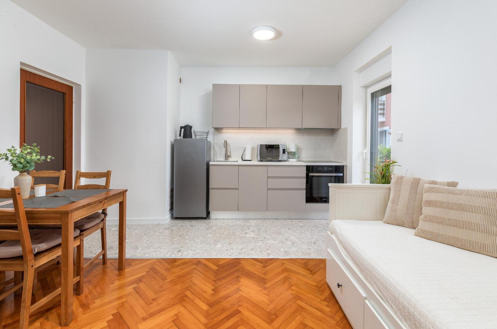 Apartment Tesic Close To The Sea With Shared 4Xbicycles Fažana Exterior foto
