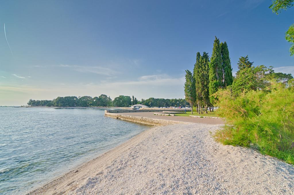 Apartment Tesic Close To The Sea With Shared 4Xbicycles Fažana Exterior foto